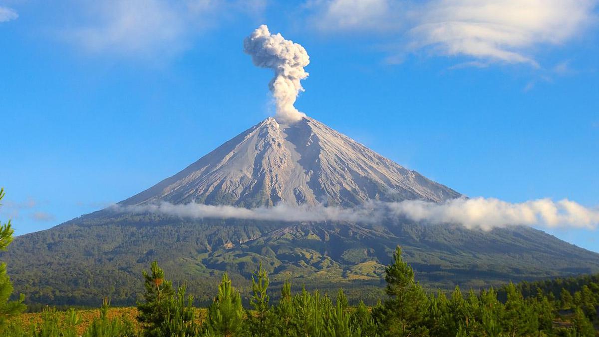 Erupsi Gunung Semeru