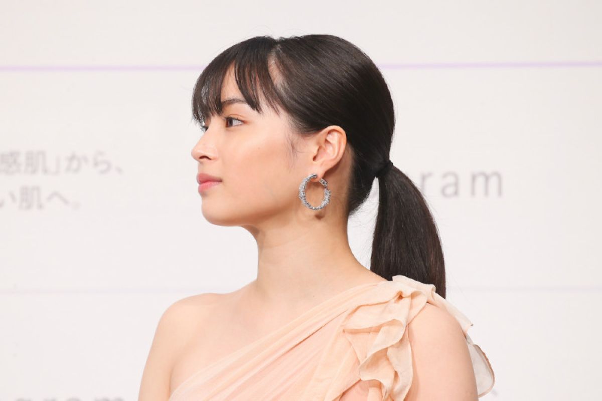 Suzu Hirose