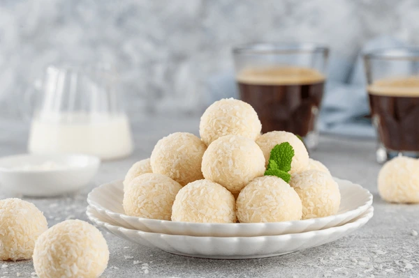 Coconut Ladoo