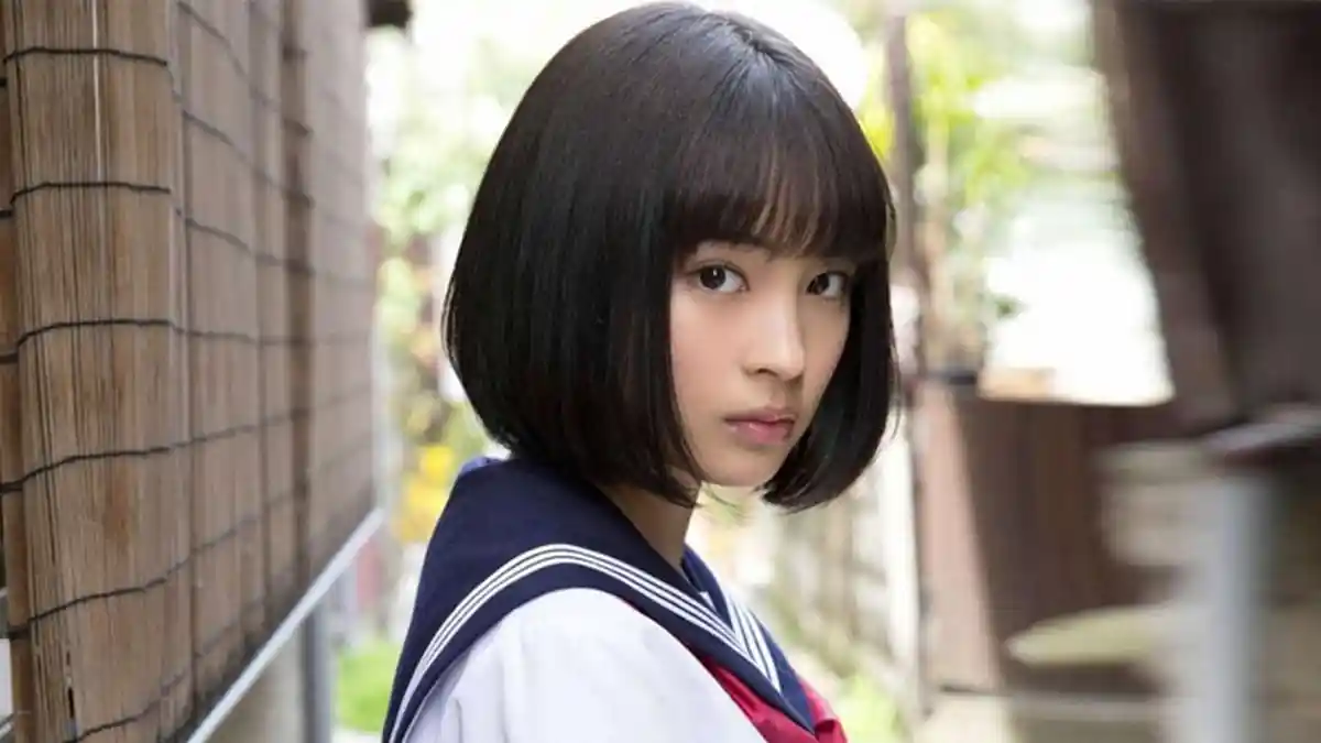 Suzu Hirose