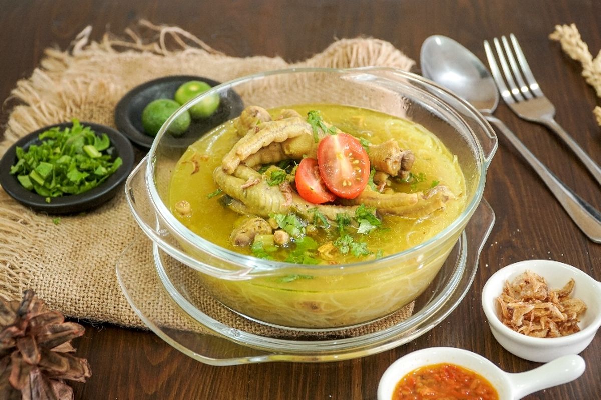 Mengenal Ciri Khas Soto Ceker Lamongan
