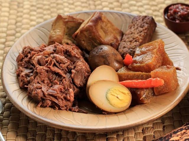 Gudeg Yu Djum