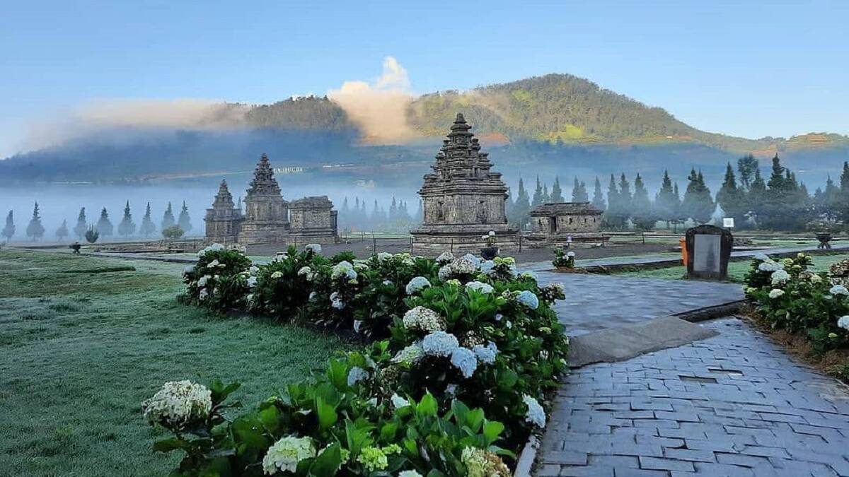 Komplek Candi Arjuna